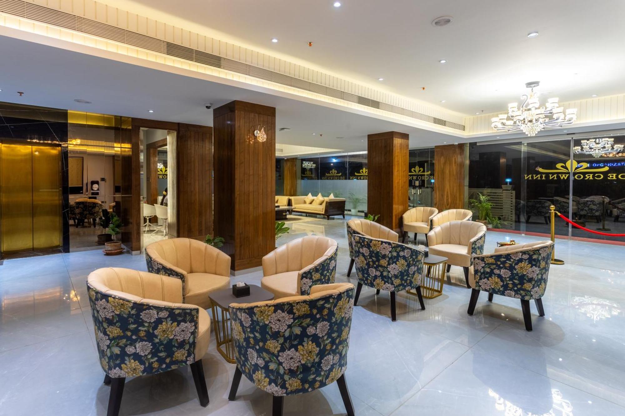 De Crown Inn Jogikuti Dış mekan fotoğraf